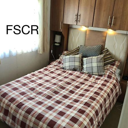 First Steps Caravan Rentals Сэнддаун Экстерьер фото