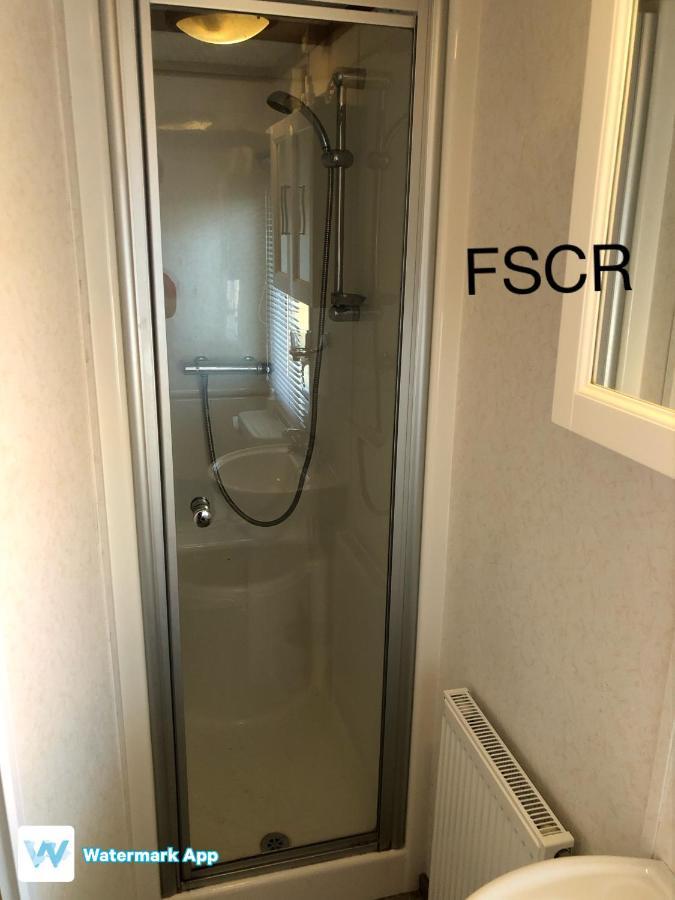 First Steps Caravan Rentals Сэнддаун Экстерьер фото